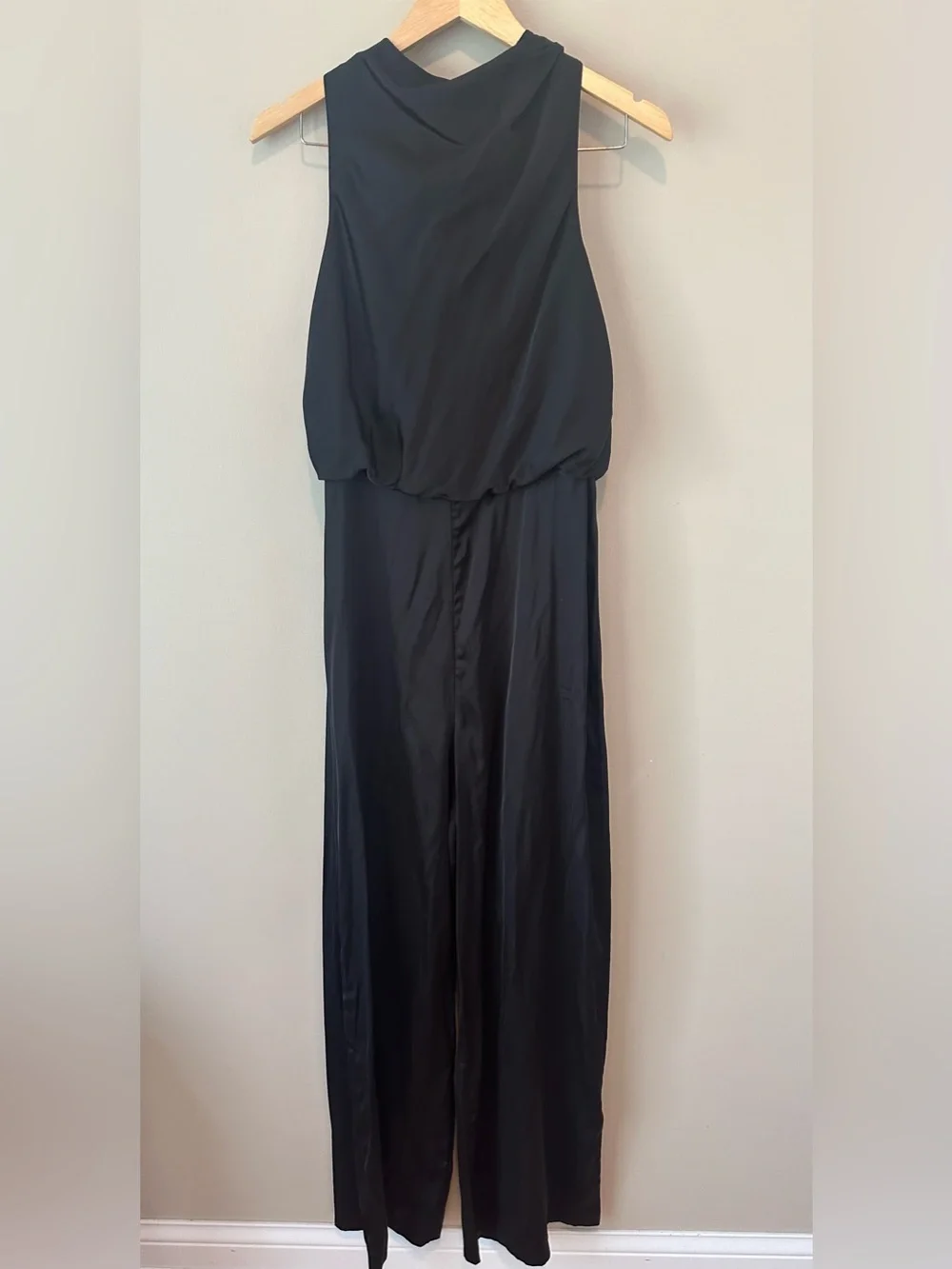 NWT! ABERCROMBIE & FITCH High-neck Draped Black Sleeveless Jumpsuit. Medium - Picture 3 of 7